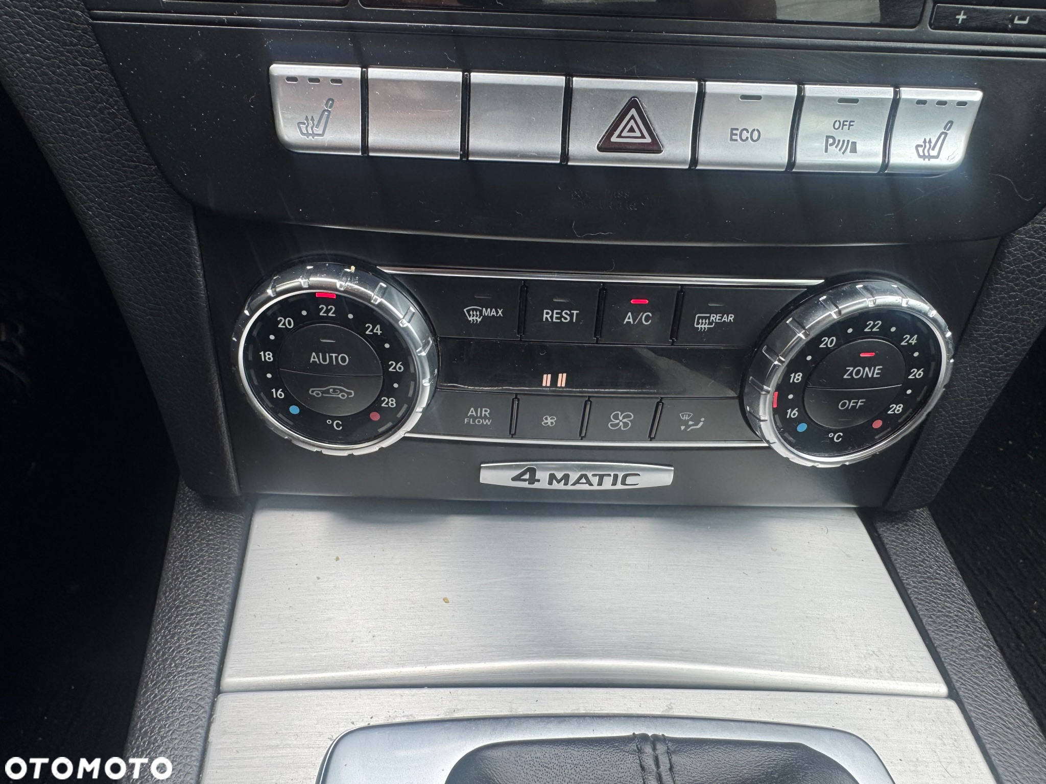 Mercedes-Benz Klasa C 250 (BlueTEC) d 4Matic 7G-TRONIC - 18