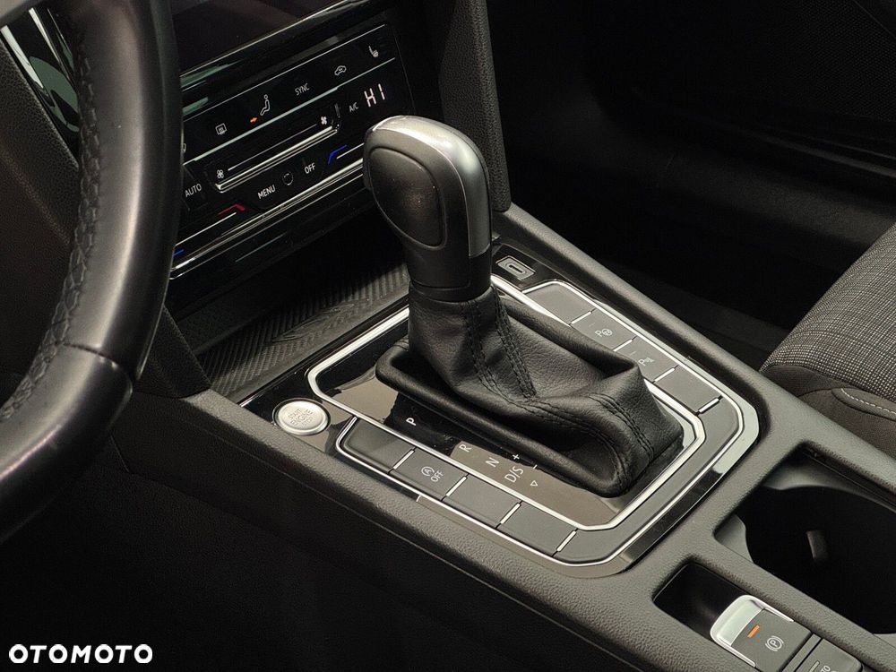 Volkswagen Passat - 9