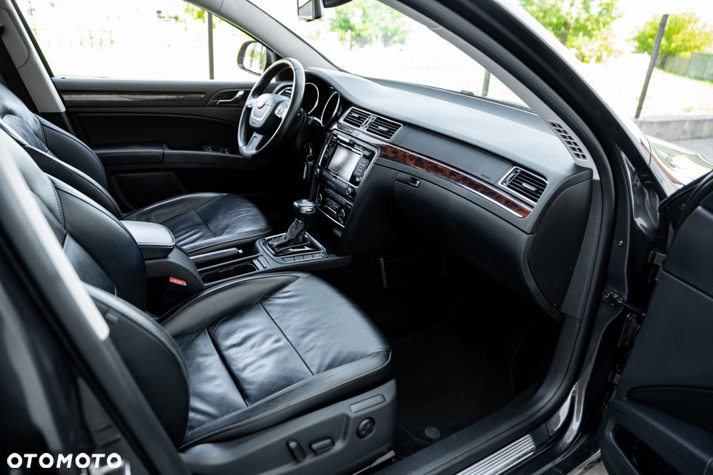 Skoda Superb 2.0 TDI Comfort DSG - 22