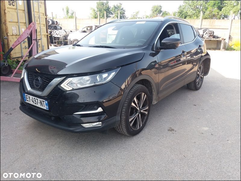 Nissan Qashqai - 2