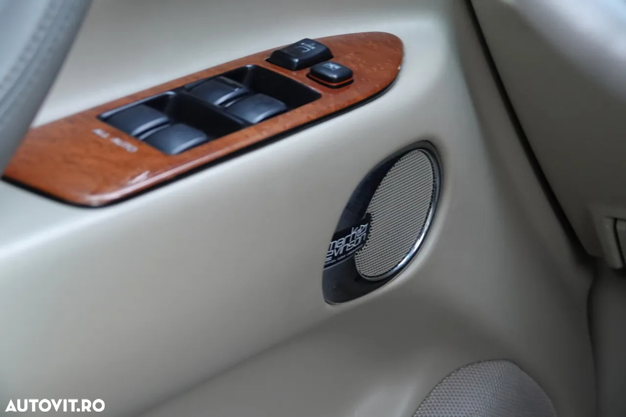 Lexus Seria LX - 19