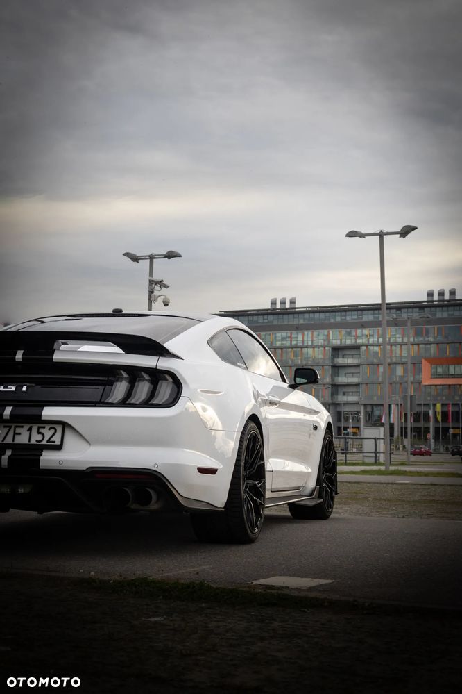 Ford Mustang 5.0 V8 GT - 6
