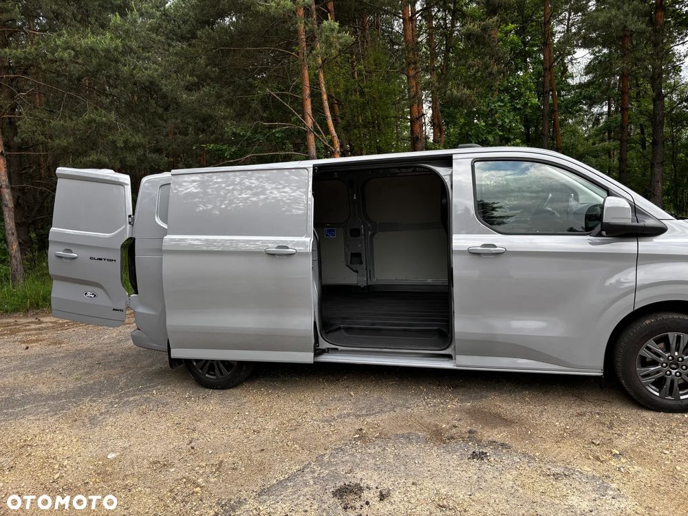 Ford TRANSIT CUSTOM - 8