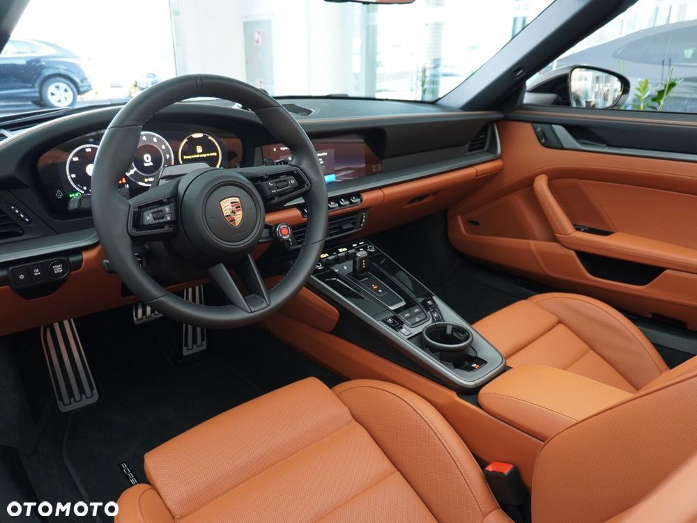 Porsche 911 Carrera - 39