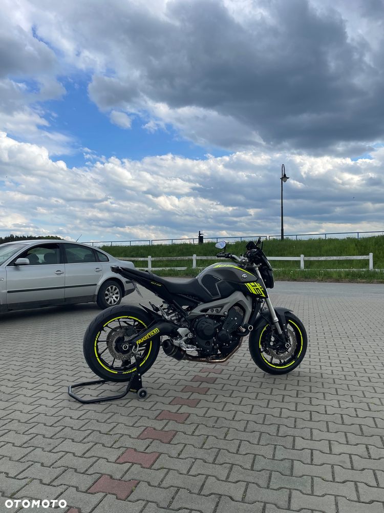Yamaha MT - 2