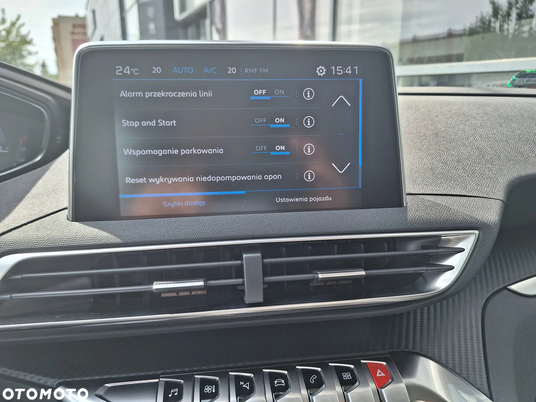 Peugeot 3008 1.2 PureTech GPF Active S&S EAT8 - 13