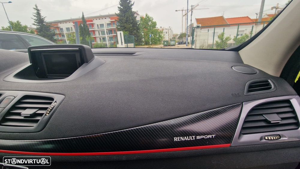 Renault Mégane Sport Tourer dCi 165 FAP GT - 9