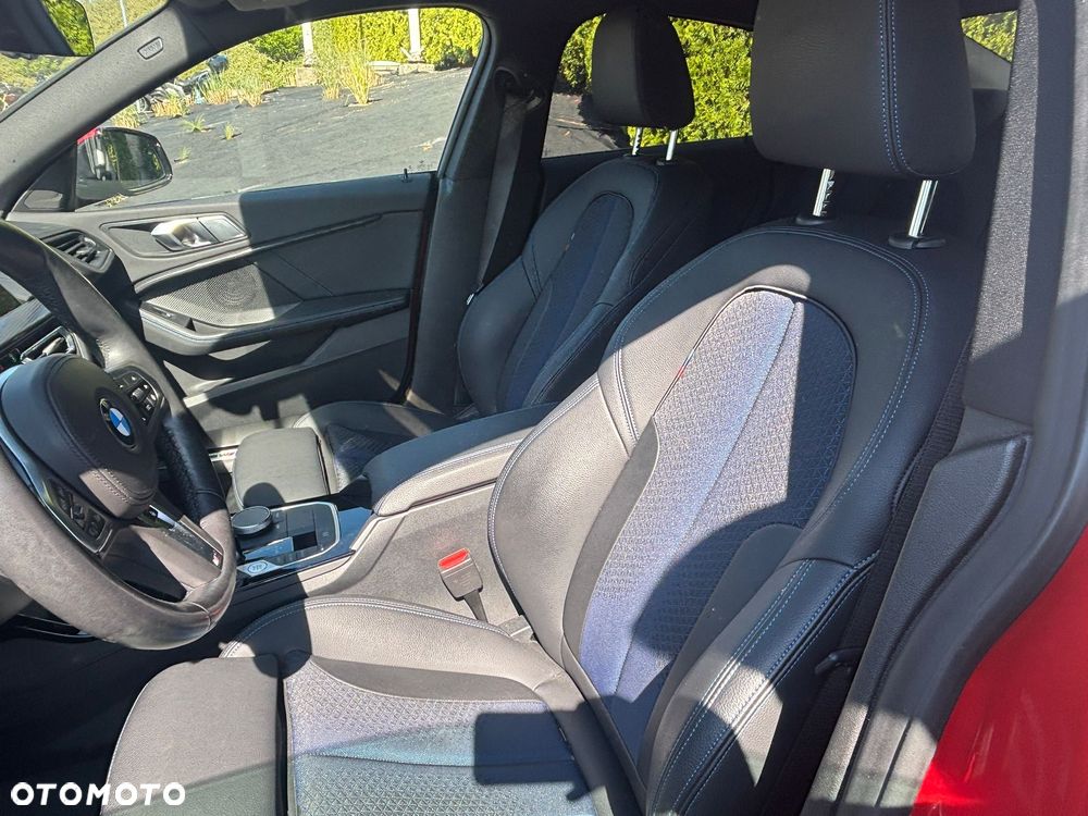 BMW Seria 2 218i M Sport - 6