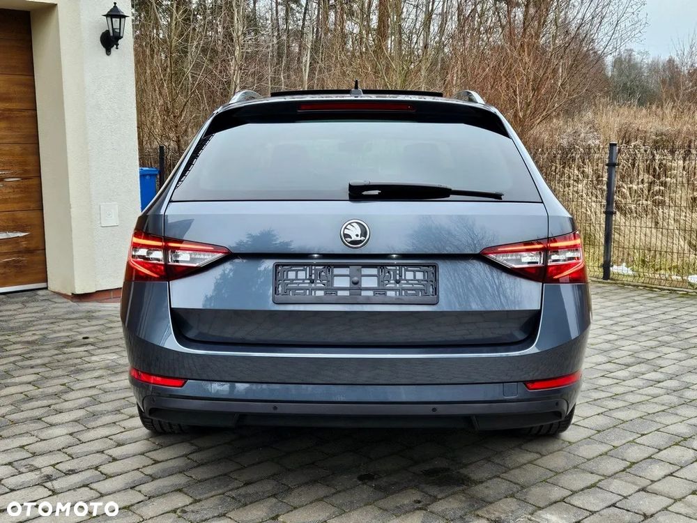 Skoda Superb 2.0 TDI 4x4 DSG L&K - 10