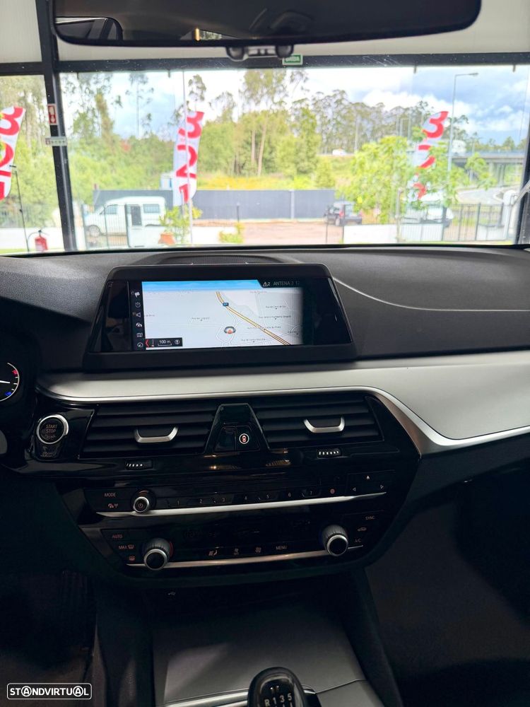 BMW 520 d Line Luxury - 30