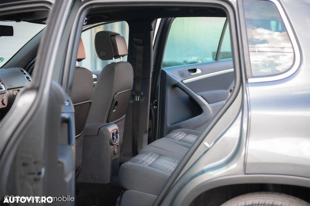 Volkswagen Tiguan - 11