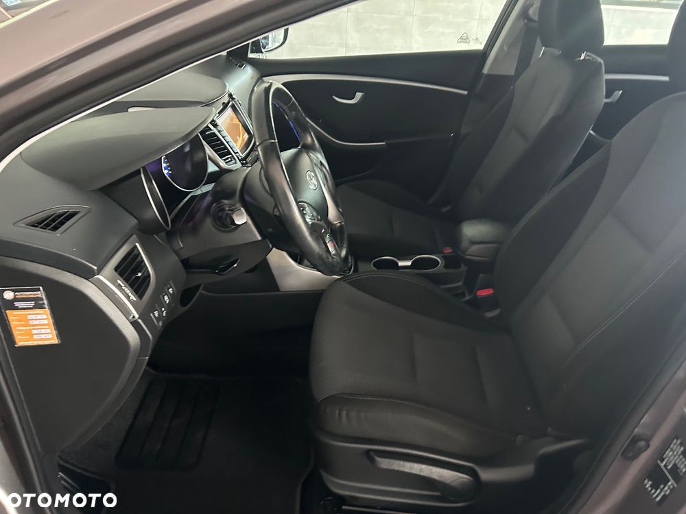 Hyundai i30 1.6 CRDi BlueDrive Classic - 17