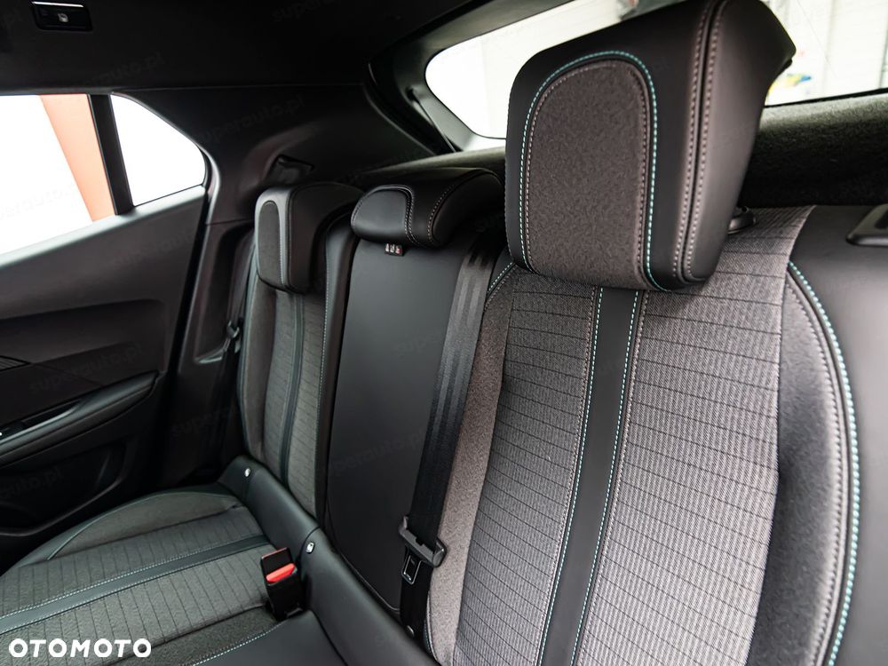 Peugeot 2008 1.2 PureTech Allure Pack S&S EAT8 - 21