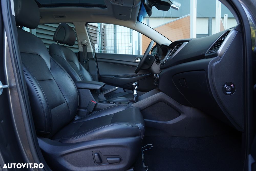 Hyundai Tucson 2.0 CRDI 4WD 6MT Style - 12