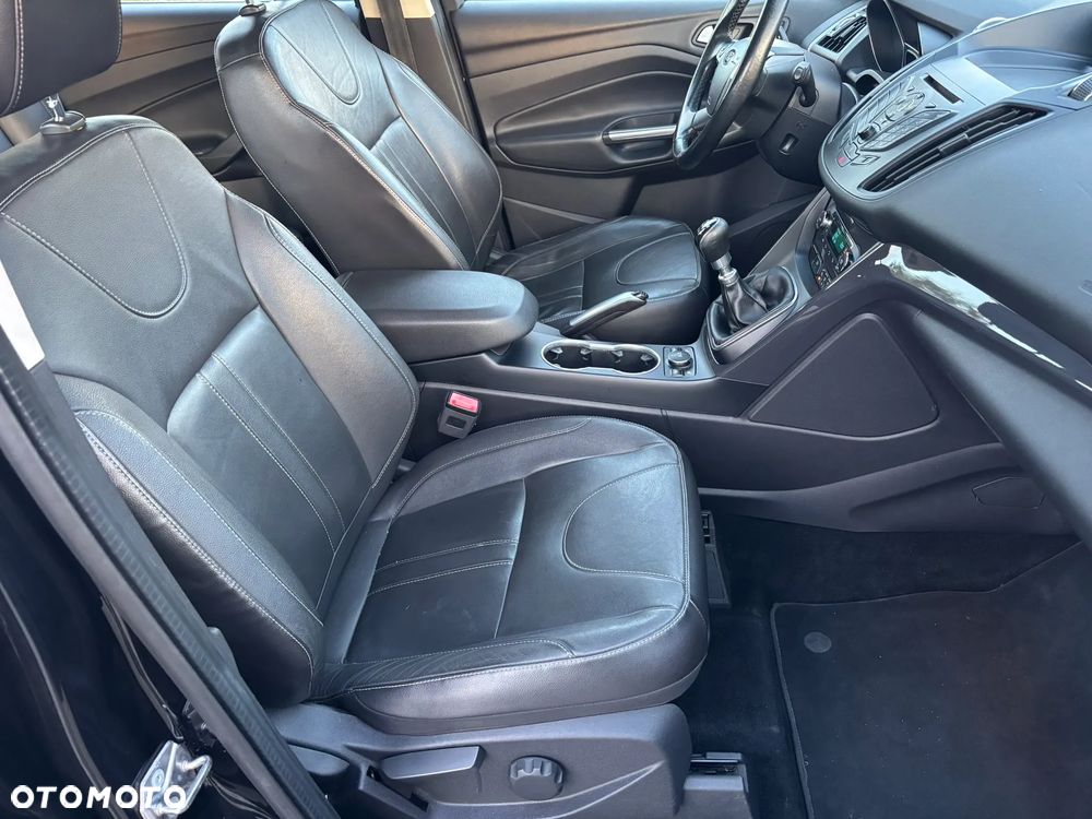 Ford Kuga 2.0 TDCi 4x4 Titanium - 12