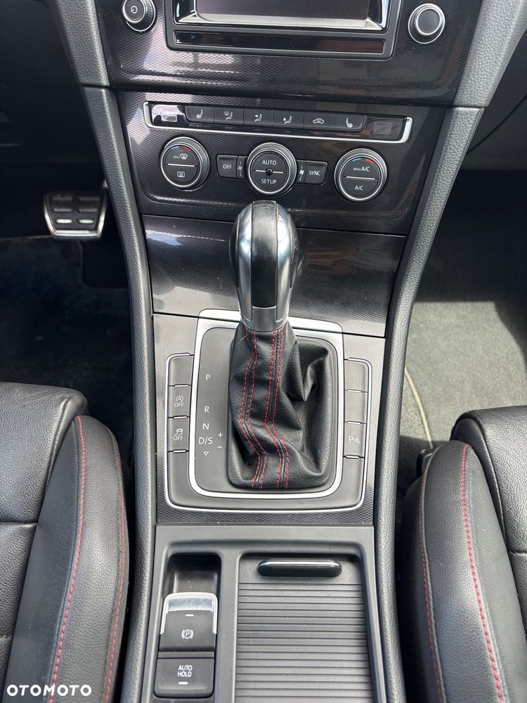 Volkswagen Golf GTI BlueMotion Technology DSG - 17
