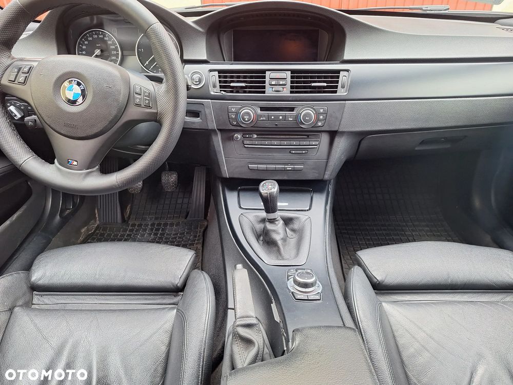 BMW Seria 3 318d - 14