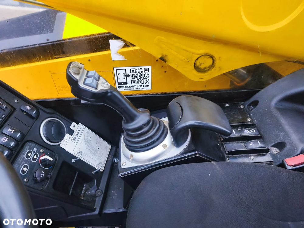 JCB 541-70 - 12