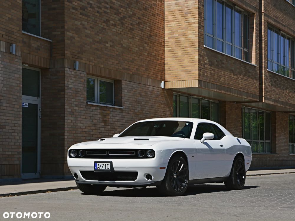 Dodge Challenger 5.7 R/T - 18