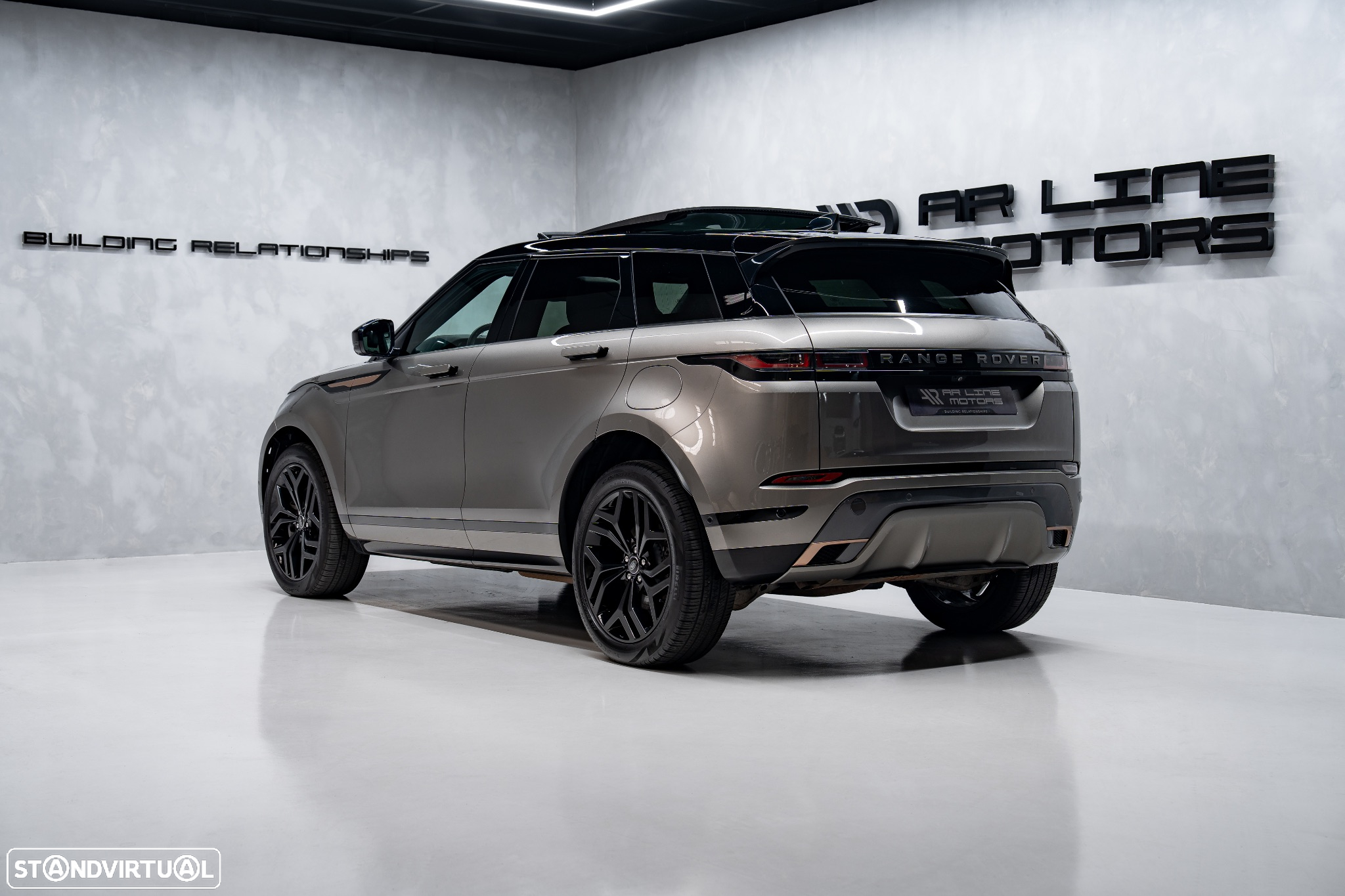 Land Rover Range Rover Evoque 1.5 P300e AWD R-Dynamic SE Auto - 10