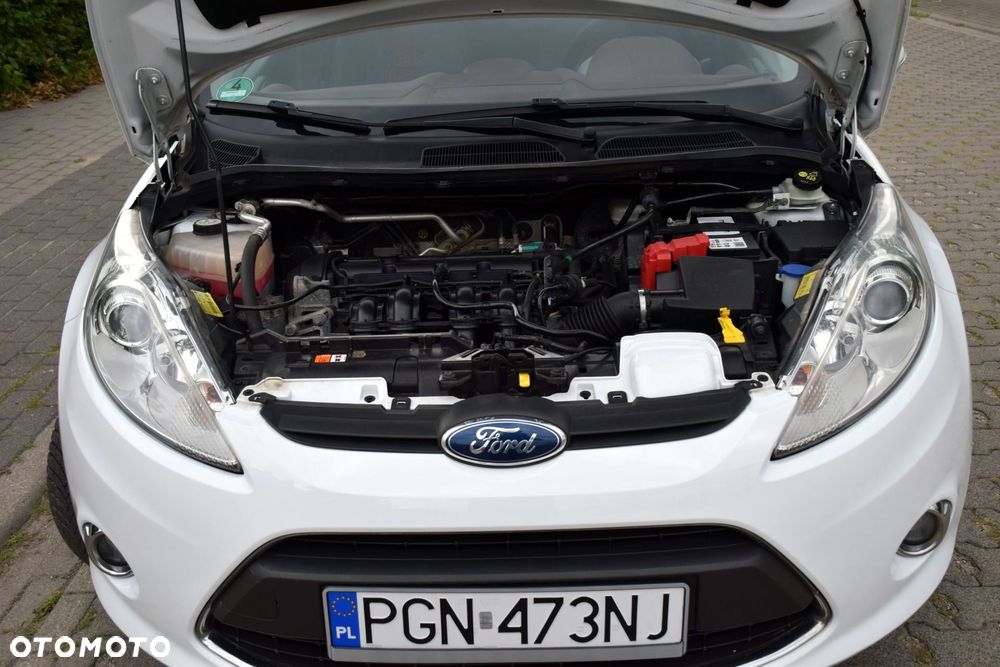 Ford Fiesta 1.25 Celebration - 16