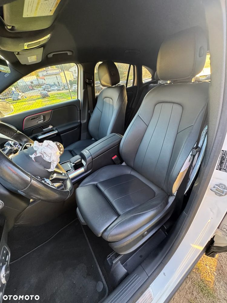 Mercedes-Benz GLA 250 8G-DCT - 17