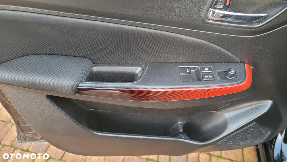 Suzuki Swift 1.2 Dualjet Allgrip Comfort - 12