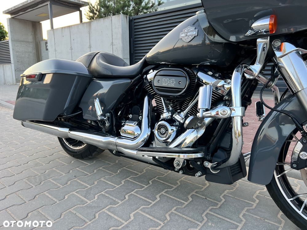 Harley-Davidson Touring Road Glide - 11