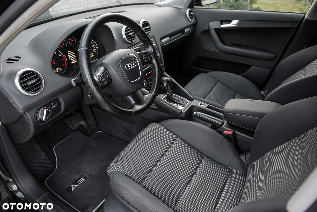 Audi A3 2.0 TFSI Sportback quattro S tronic Ambiente - 16