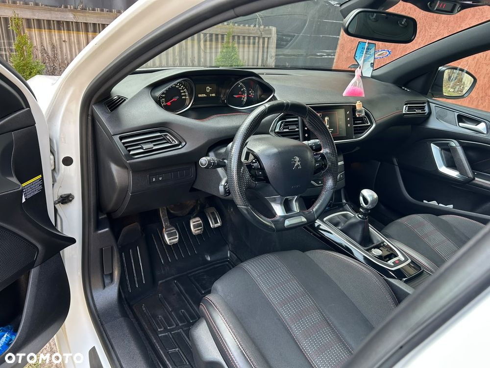 Peugeot 308 1.2 PureTech Allure S&S - 4