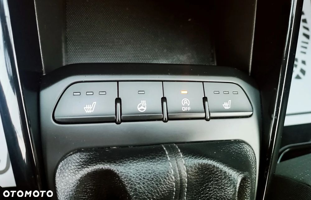 Kia Stonic - 30