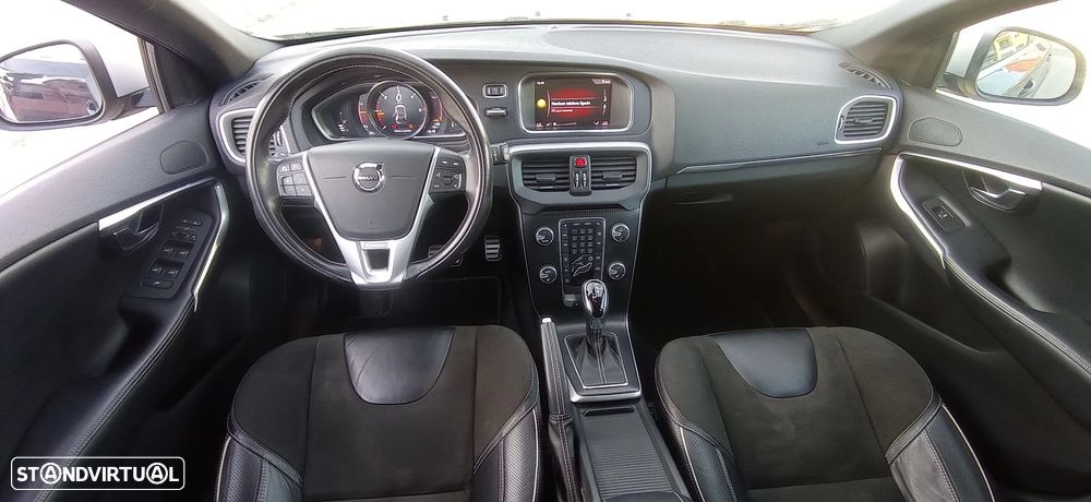 Volvo V40 2.0 D3 R-Design Geartronic - 3