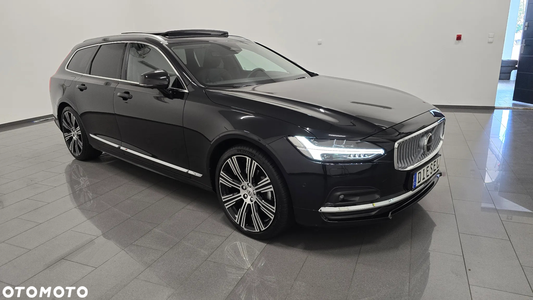 Volvo V90 B4 D Plus Dark - 2