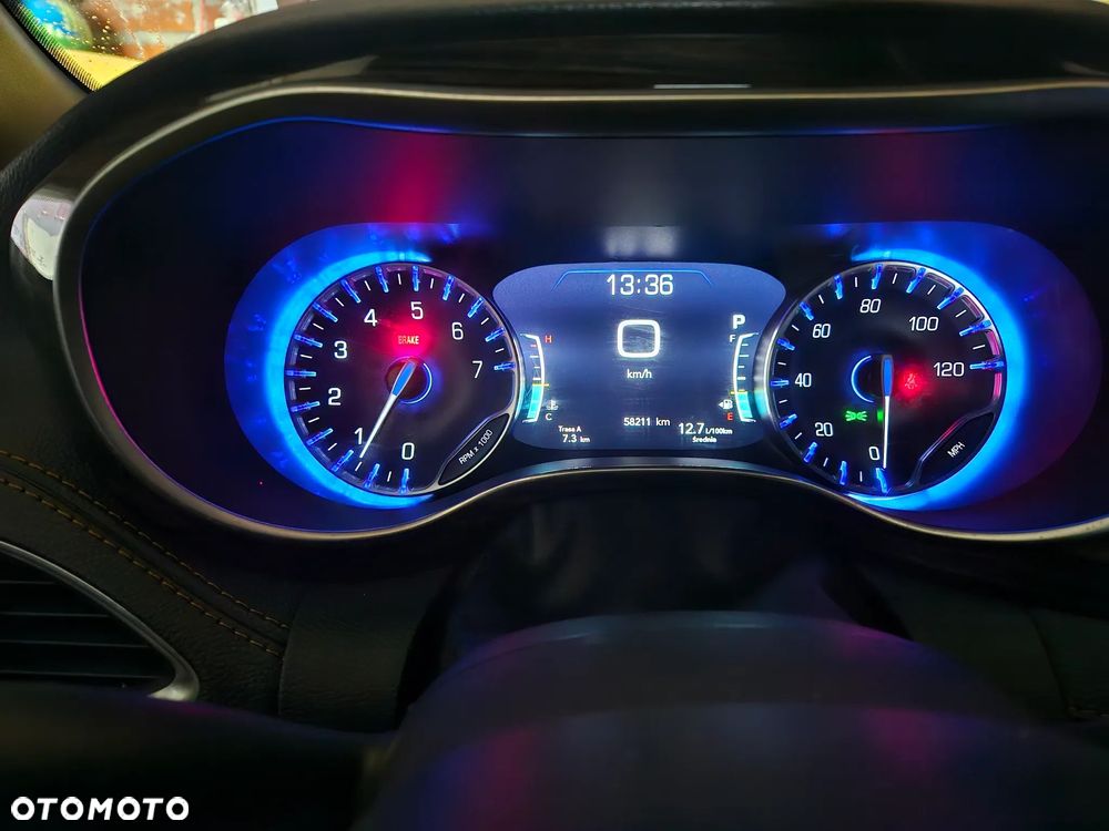 Chrysler Pacifica - 6