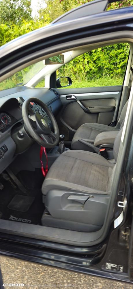 Volkswagen Touran - 7
