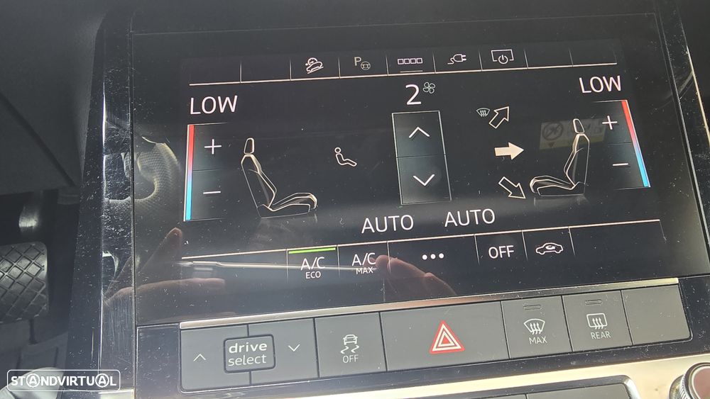 Audi e-tron 55 quattro S line - 13