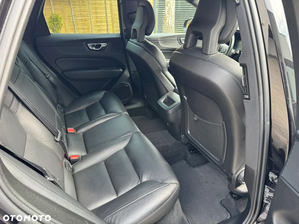 Volvo XC 60 D4 AWD Geartronic Momentum - 20