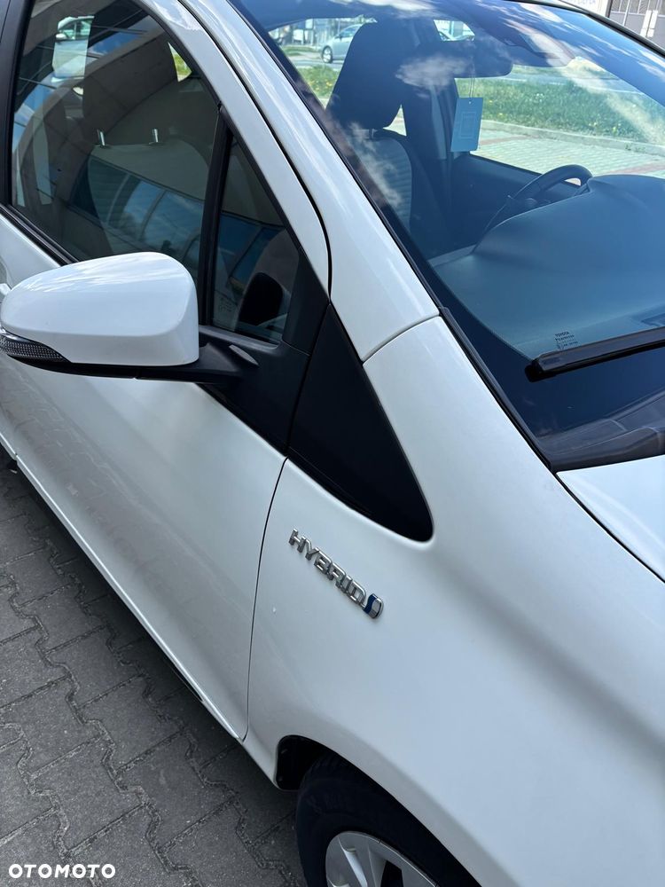 Toyota Yaris Hybrid 100 Premium EU6 - 7