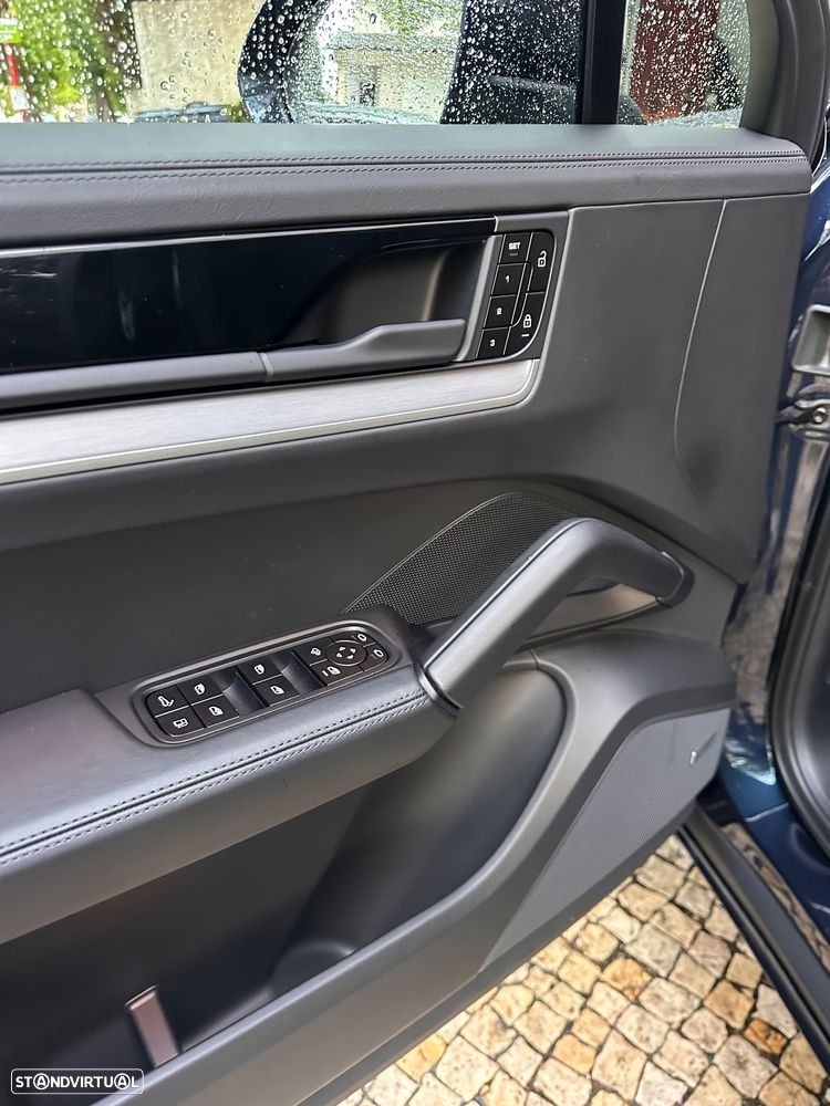 Porsche Cayenne Coupé E-Hybrid Tiptronic S Black Edition - 9