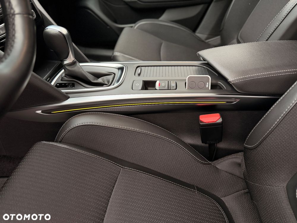 Renault Megane 1.3 TCe FAP Techno EDC - 20