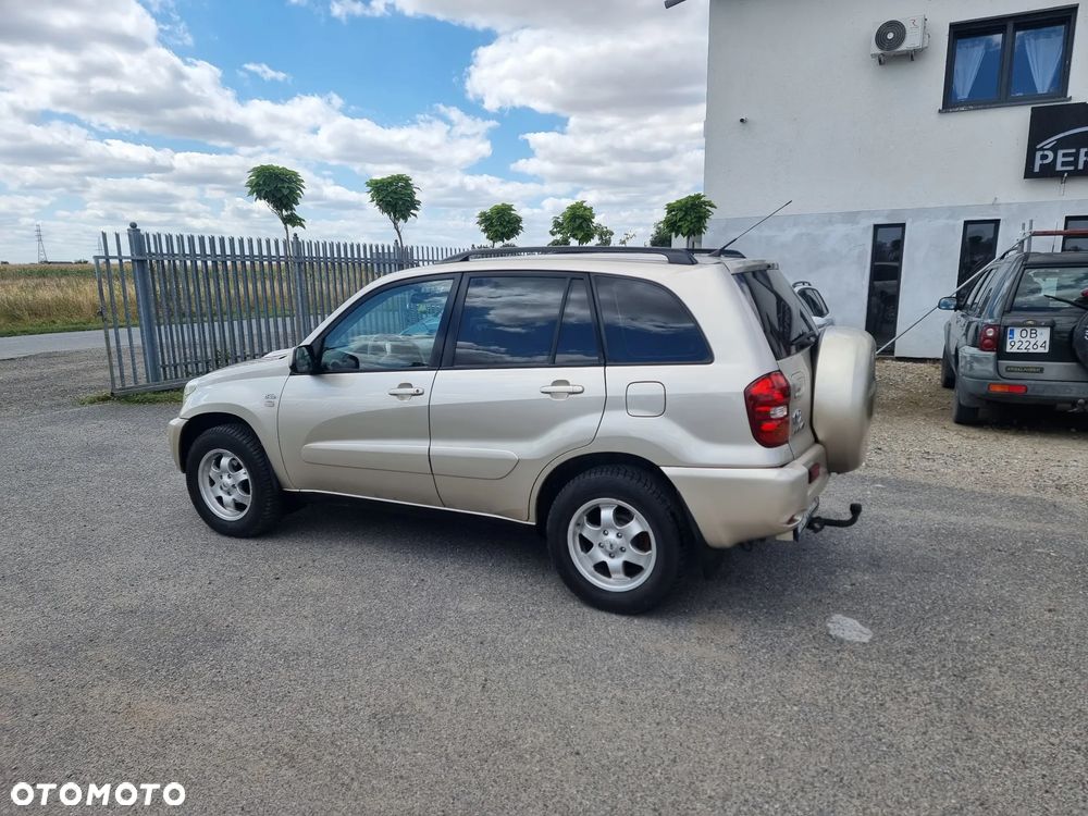 Toyota RAV4 D-4D 4x4 Sol - 15