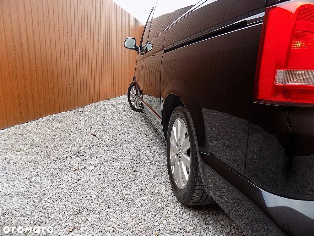 Volkswagen Multivan - 33