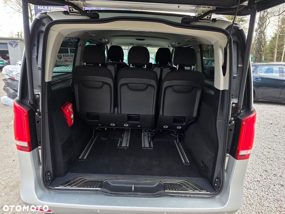 Mercedes-Benz Klasa V - 9