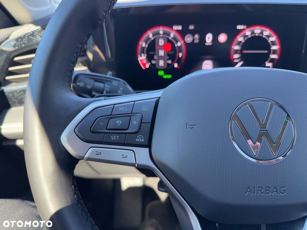 Volkswagen Passat - 16