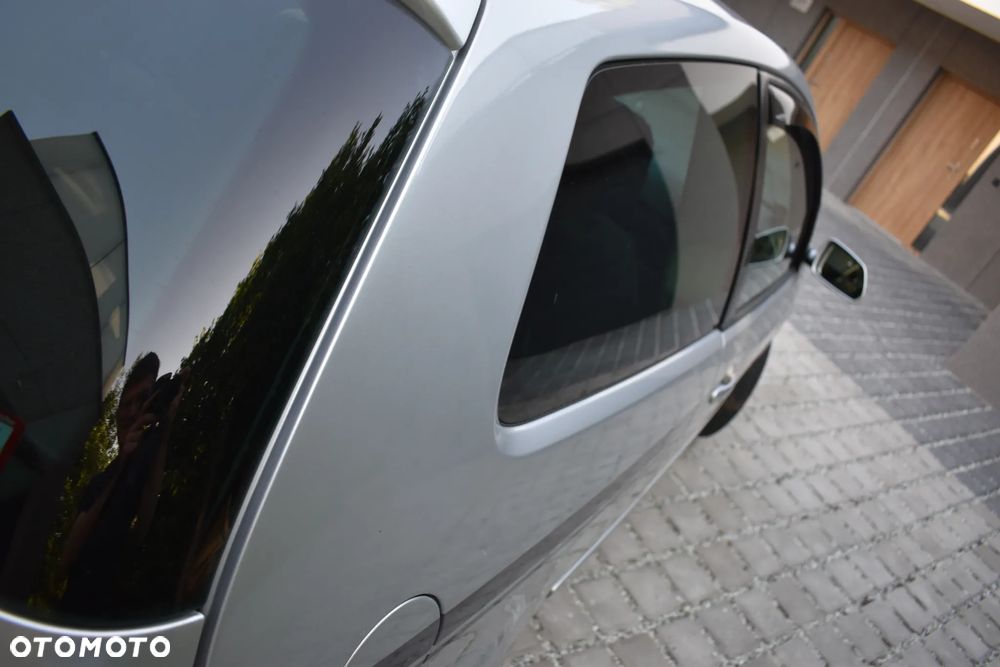 Volkswagen Polo 1.4 16V Sportline - 28