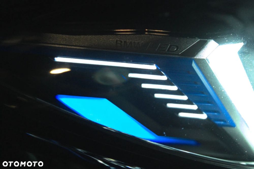 BMW M4 Competition M xDrive - 38