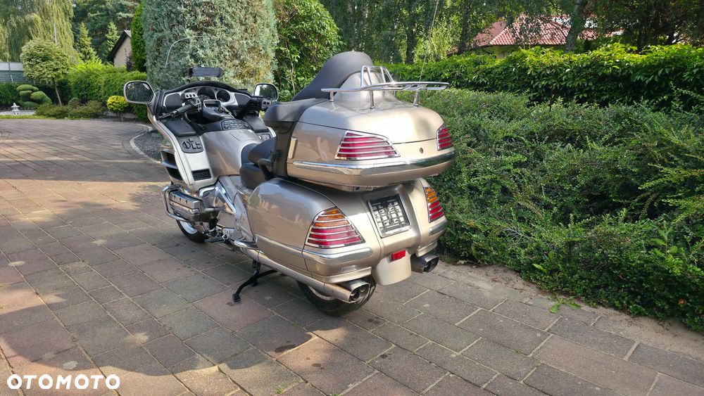 Honda GL - 8