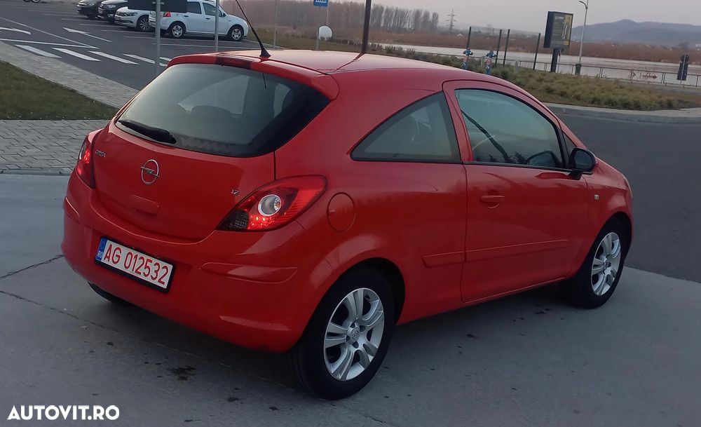 Opel Corsa 1.2i Easytronic Essentia - 4