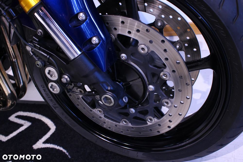Yamaha FZ - 24