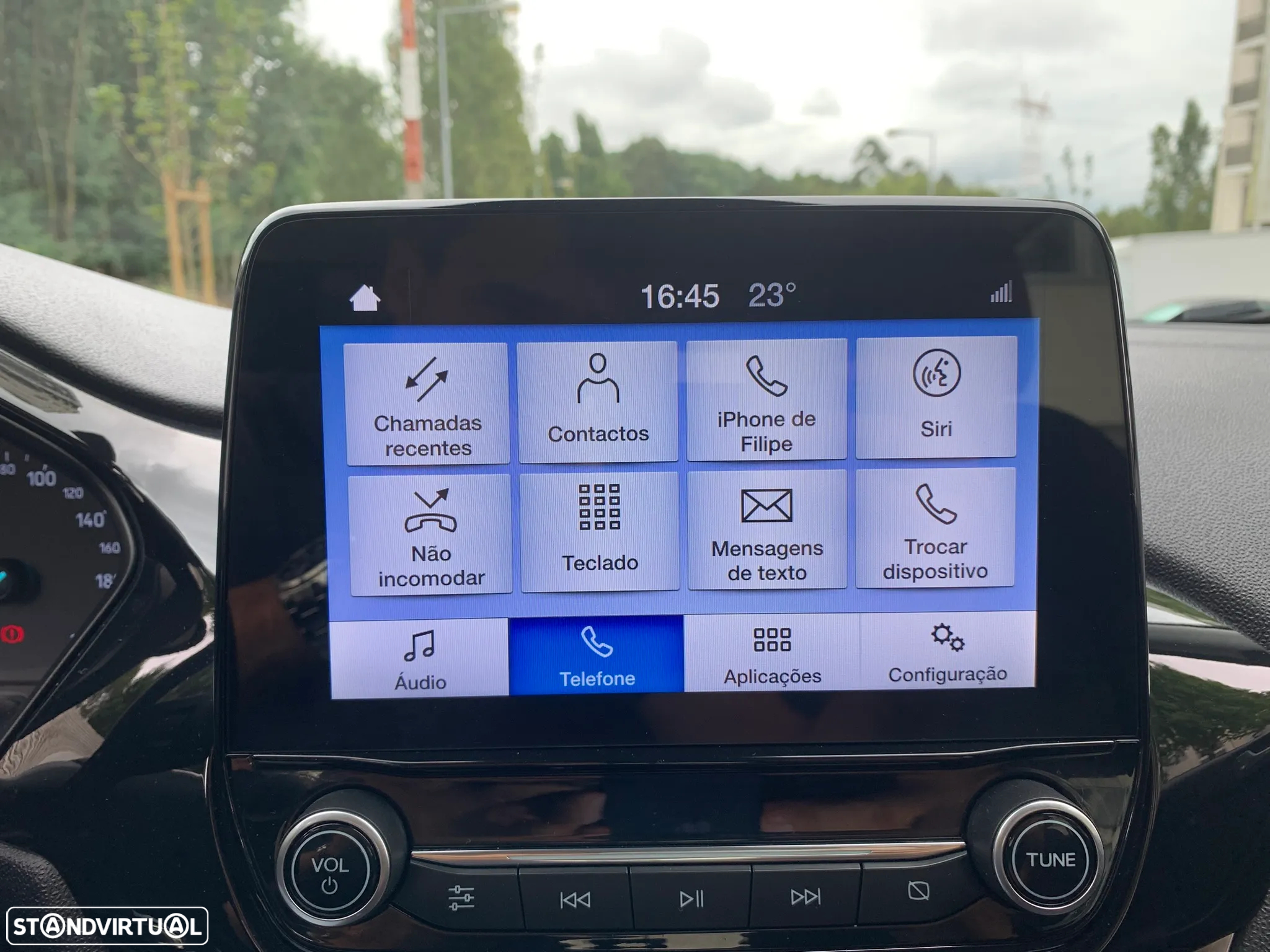 Ford Fiesta 1.0 EcoBoost Titanium - 32